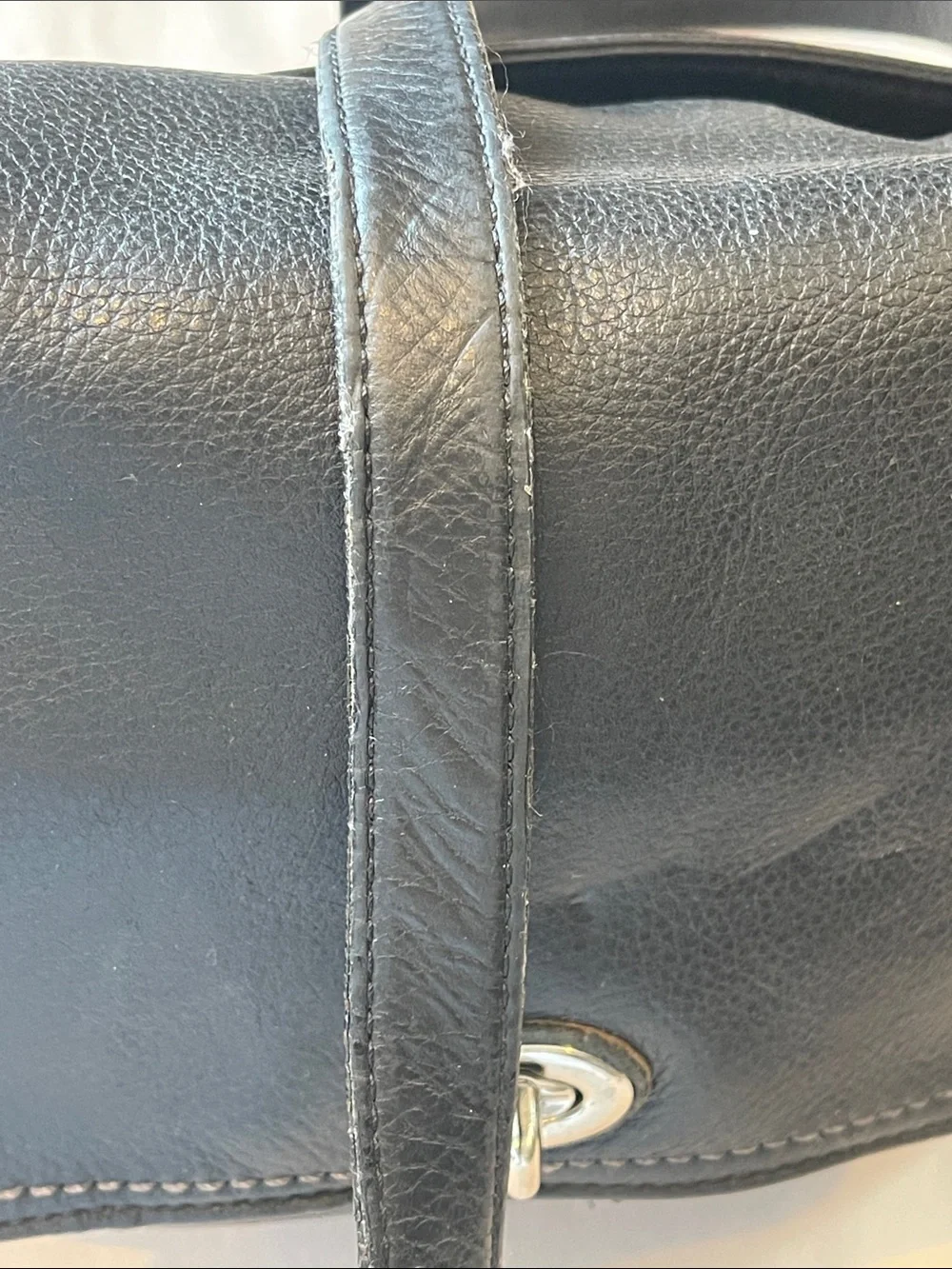 Coach VTG Park Taylor Crossbody Pebbled Leather Black  Strap Bag Purse